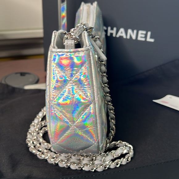 Chanel Matelasse Iridescent Mirror Goatskin Chain Shoulder Bag Aurora Silver NWT - Picture 5 of 17
